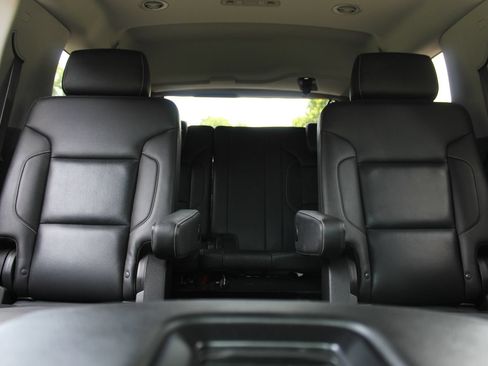 Used 2019 Chevrolet Tahoe Premier AWD/4WD image 13
