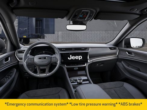 New 2026 Jeep Grand Cherokee Altitude AWD/4WD image 4