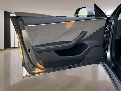 Used 2025 Tesla Model 3 Long Range RWD image 18