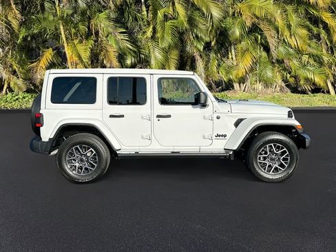 Used 2025 Jeep Wrangler Sahara w/ Safety Group image 4