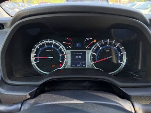 Used 2014 Toyota 4Runner Limited AWD/4WD image 21