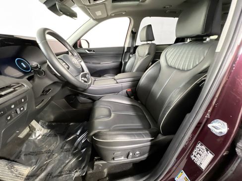 Used 2023 Hyundai Palisade Limited w/ Cargo Package image 22