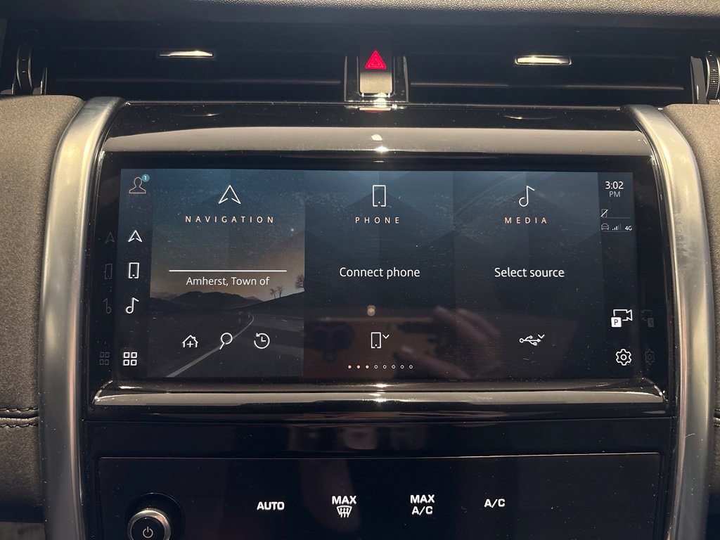 Used 2023 Land Rover Discovery Sport SE AWD/4WD image 34