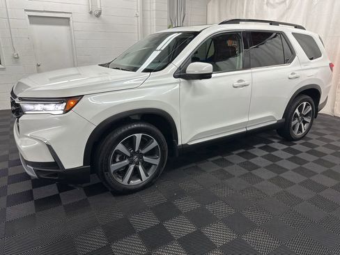 Used 2024 Honda Pilot Elite image 5