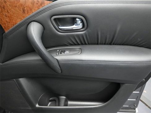 Used 2024 Nissan Armada SL image 31