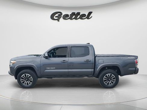Used 2020 Toyota Tacoma TRD Sport AWD/4WD image 8
