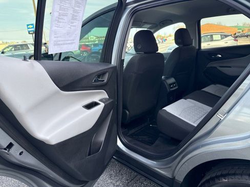 Used 2024 Chevrolet Equinox LS w/ LS Convenience Package image 23