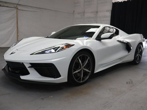 Used 2022 Chevrolet Corvette Stingray Coupe w/ Z51 Performance Package RWD image 3