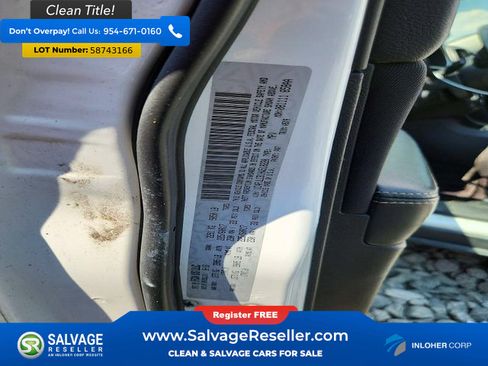 Used 2017 Jeep Cherokee Latitude FWD image 16