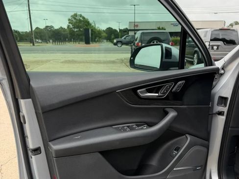 Used 2018 Audi Q7 3.0T Prestige AWD/4WD image 13