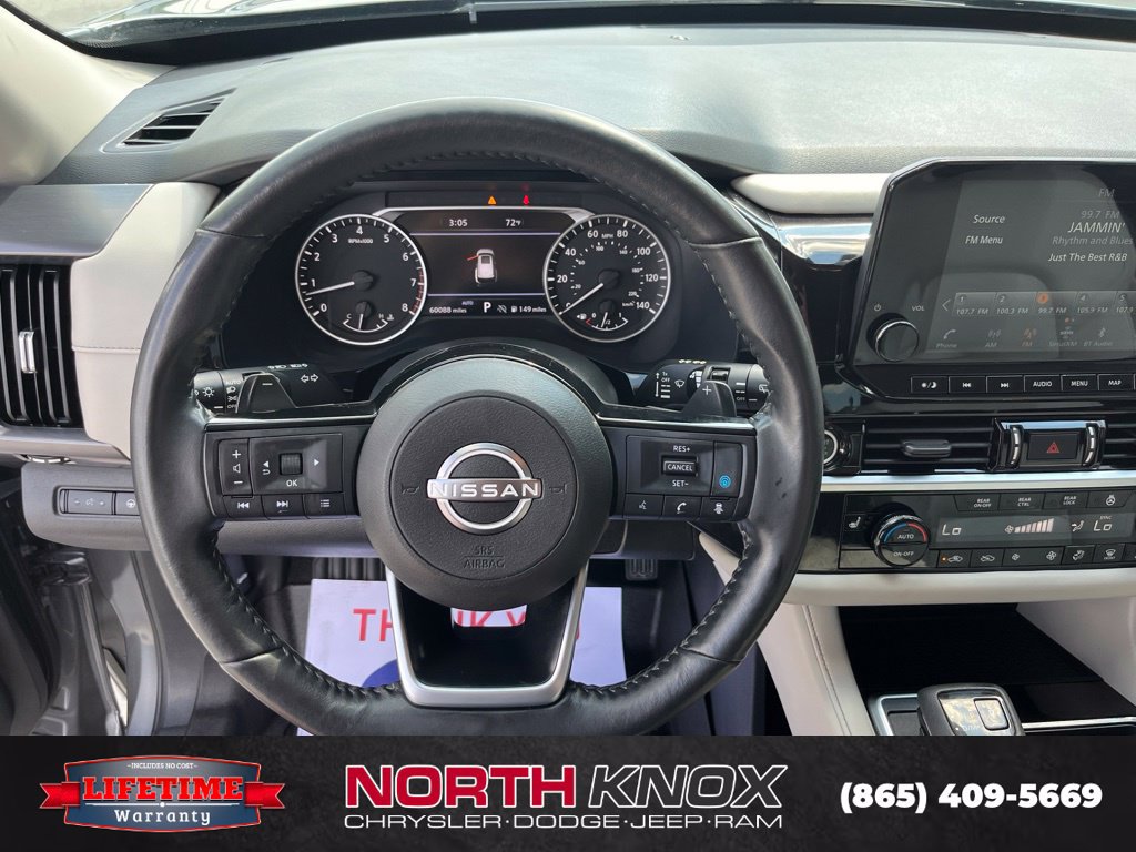 Used 2022 Nissan Pathfinder SL w/ SL Black Package AWD/4WD image 7