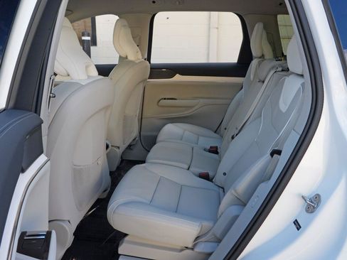 Used 2025 Volvo EX90 Plus AWD/4WD image 41