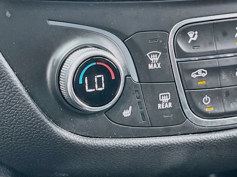Used 2024 Chevrolet Equinox LT FWD image 20