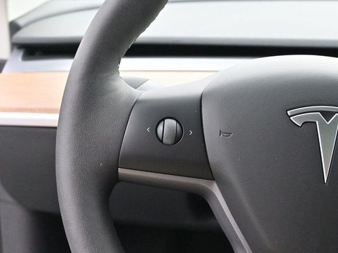 Used 2022 Tesla Model 3 RWD image 16