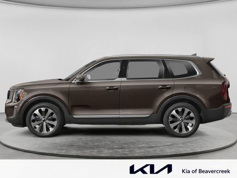 Used 2022 Kia Telluride S AWD/4WD image 3