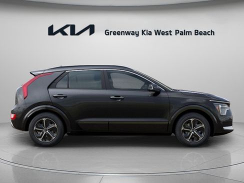 New 2026 Kia Niro FWD image 9