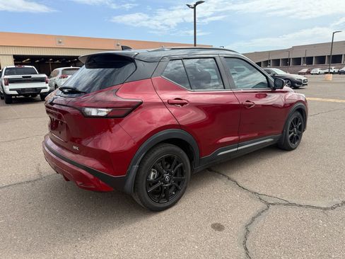 Certified 2022 Nissan Kicks SR FWD image 5