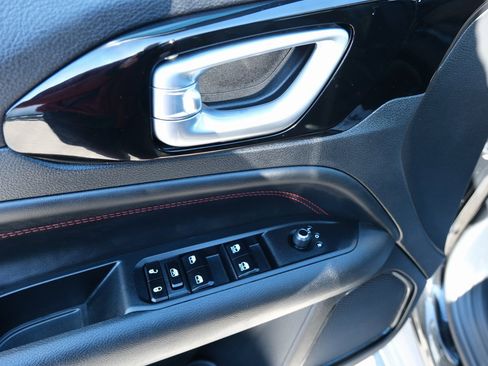 Used 2024 Jeep Compass Trailhawk image 26