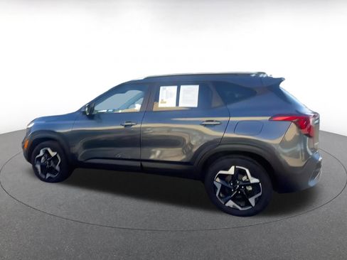 Used 2025 Kia Seltos S image 13