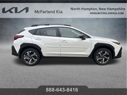 Used 2024 Subaru Crosstrek 2.0i Premium image 8