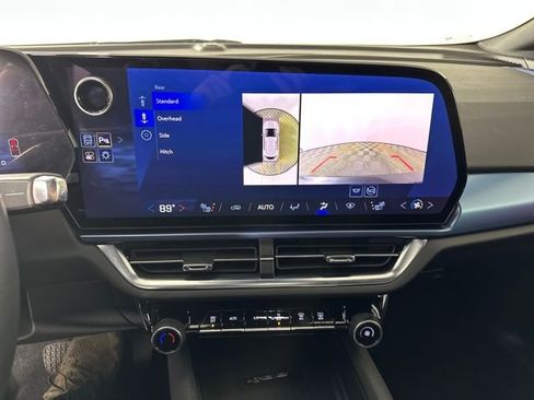 Used 2025 Chevrolet Equinox EV LT w/ Convenience Package image 22