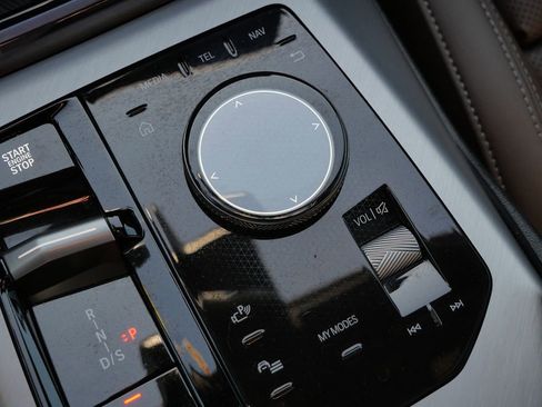 Used 2025 BMW X3 xDrive30i w/ M Sport Package image 41