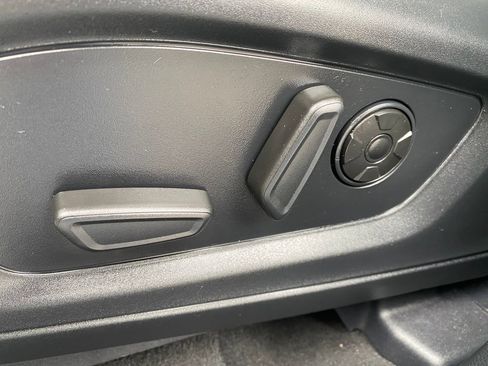 Used 2025 Ford Explorer Platinum w/ LUX Leather Package image 12