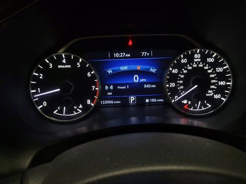 Used 2017 Nissan Murano SV AWD/4WD image 23