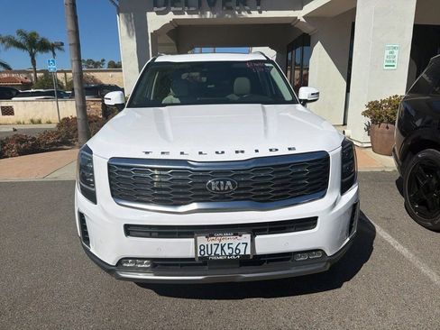 Certified 2021 Kia Telluride SX w/ Towing Package image 2