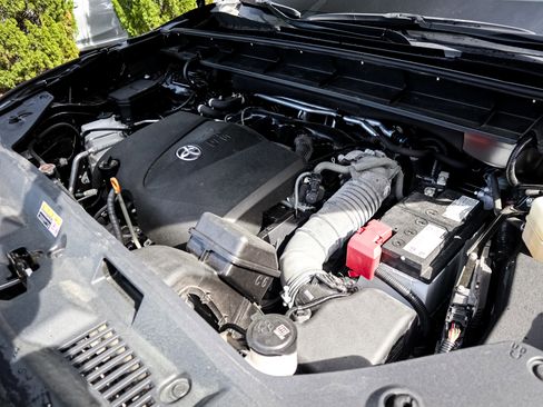 Used 2022 Toyota Highlander XSE image 33