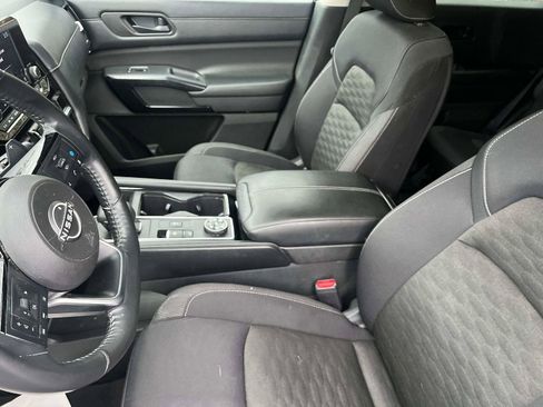 Certified 2023 Nissan Pathfinder SV image 21