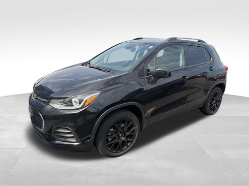 Used 2022 Chevrolet Trax LT w/ Midnight Edition AWD/4WD image 1