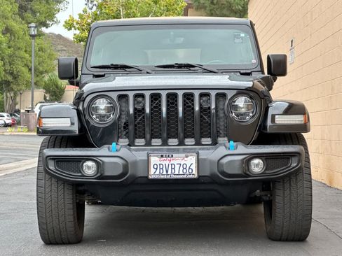Used 2022 Jeep Wrangler Unlimited Sahara AWD/4WD image 10