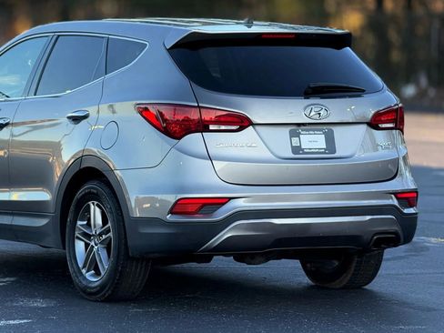 Used 2018 Hyundai Santa Fe Sport image 16