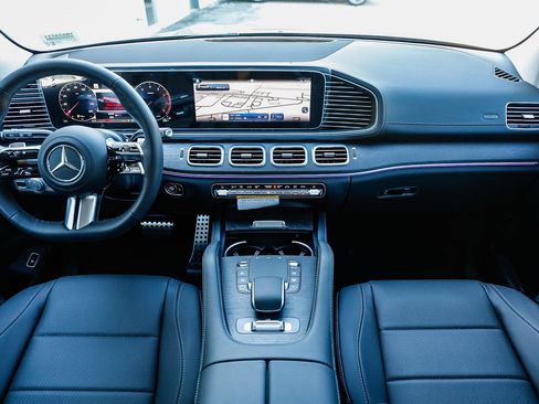 New 2026 Mercedes-Benz GLS 450 4MATIC image 10