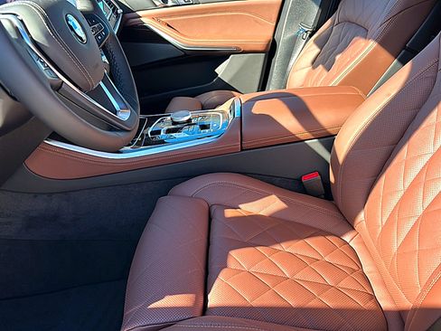 New 2026 BMW X5 xDrive40i w/ Climate Comfort Package AWD/4WD image 10