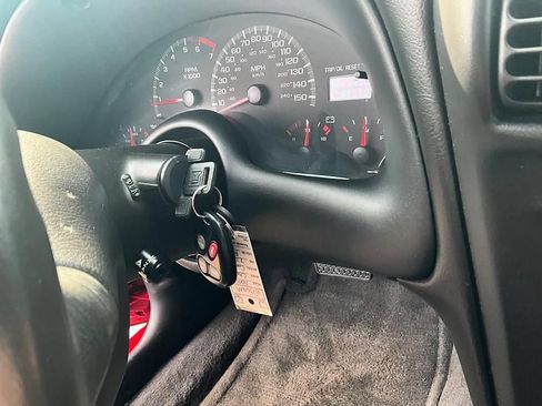 Used 2002 Chevrolet Camaro Z28 w/ Sport Appearance Pkg RWD image 19