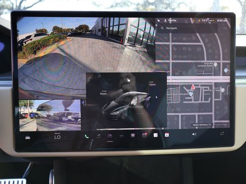 Used 2023 Tesla Model S Plaid image 51