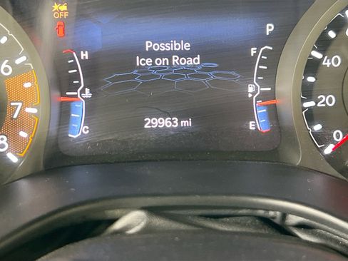 Used 2022 Jeep Compass Limited AWD/4WD image 12