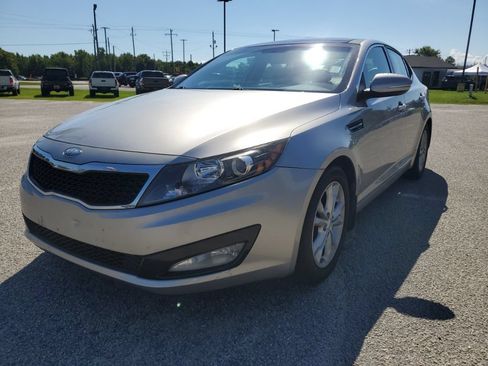 Used 2013 Kia Optima EX w/ Premium Pkg FWD image 2