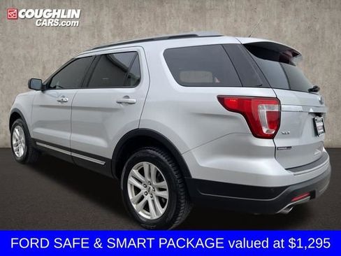 Used 2018 Ford Explorer XLT w/ Equipment Group 202A image 3