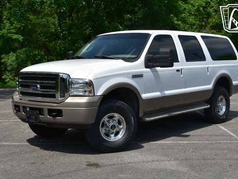 Used 2005 Ford Excursion Eddie Bauer image 6