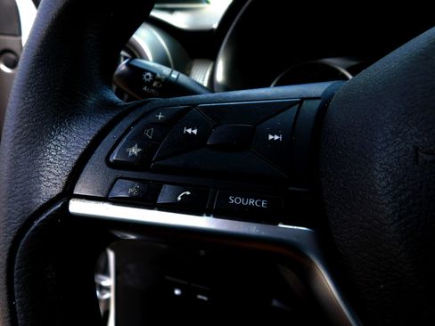 Used 2020 Nissan Kicks S FWD image 18