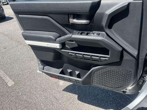 Used 2024 Toyota Tacoma TRD Off-Road image 12