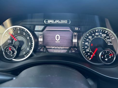 Used 2022 RAM 1500 Big Horn w/ Built-to-serve Edition image 14