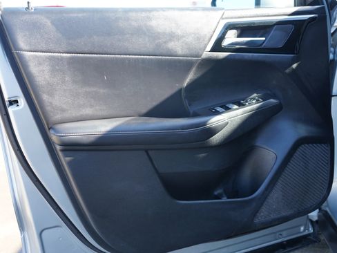 Used 2022 Mitsubishi Outlander SE image 19