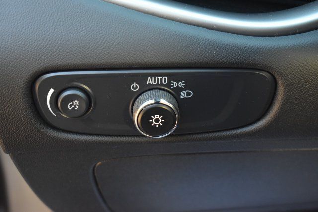 Certified 2025 Chevrolet Malibu LS FWD image 21
