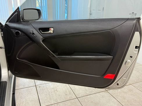 Used 2013 Hyundai Genesis 3.8 image 19