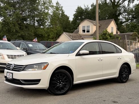 Used 2012 Volkswagen Passat 2.5 S FWD image 2