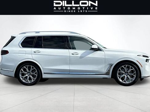 Used 2025 BMW X7 xDrive40i AWD/4WD image 3